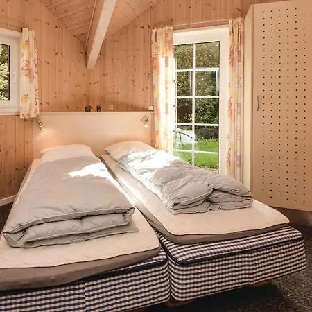 Five-bedroom Holiday In Blåvand