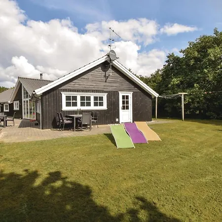 Five-bedroom Holiday In * Blåvand