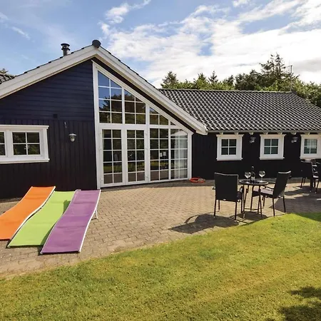 Five-bedroom Holiday In * Blåvand
