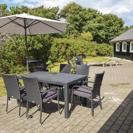 Five-bedroom Holiday In
