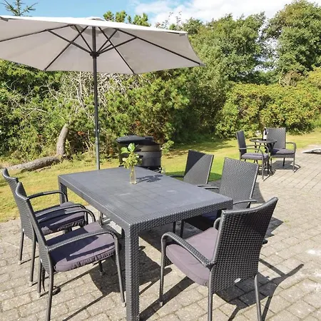 Five-bedroom Holiday In