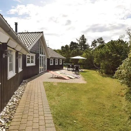 Five-bedroom Holiday In * Blåvand