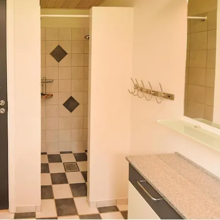 Five-bedroom Holiday In Casa vacanze Blåvand
